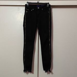 Black Skinny Jeans/Jeggings